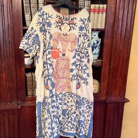 Magnolia Pearl Dresses & Skirts - Magnolia Pearl Blue and Cream Embroidered dress